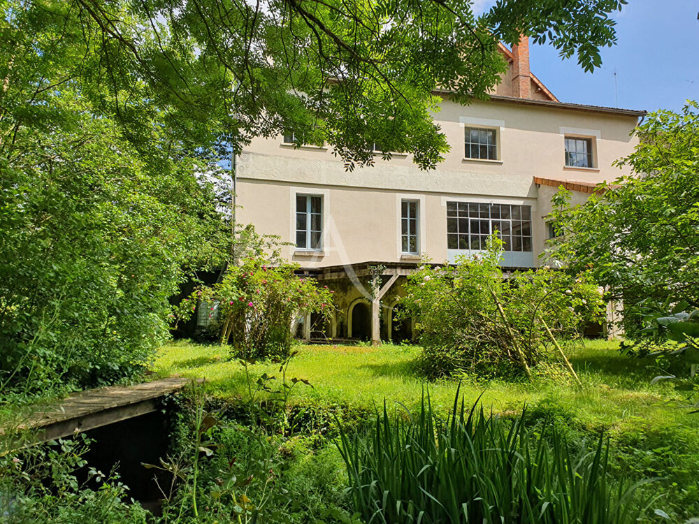 Maison 9 pièces 406 m² · à Orbigny · 406 m² · 320 000 €
