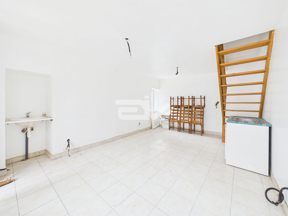 Vente Maison MAISON À RÉNOVER -TERRAIN DE 768 M² -FORT POTENTIEL Mont notre dame