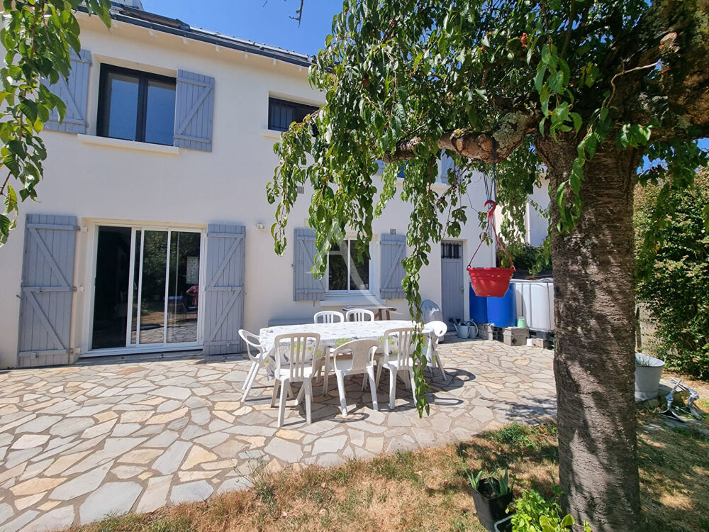 NANTES Croix Bonneau, maison Familiale Spacieuse de 5 Chambres avec Jardin et Terrasse