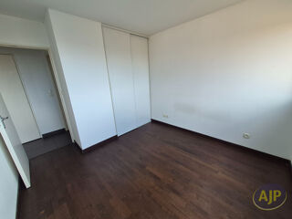  Appartement à louer 3 pièces 69 m²