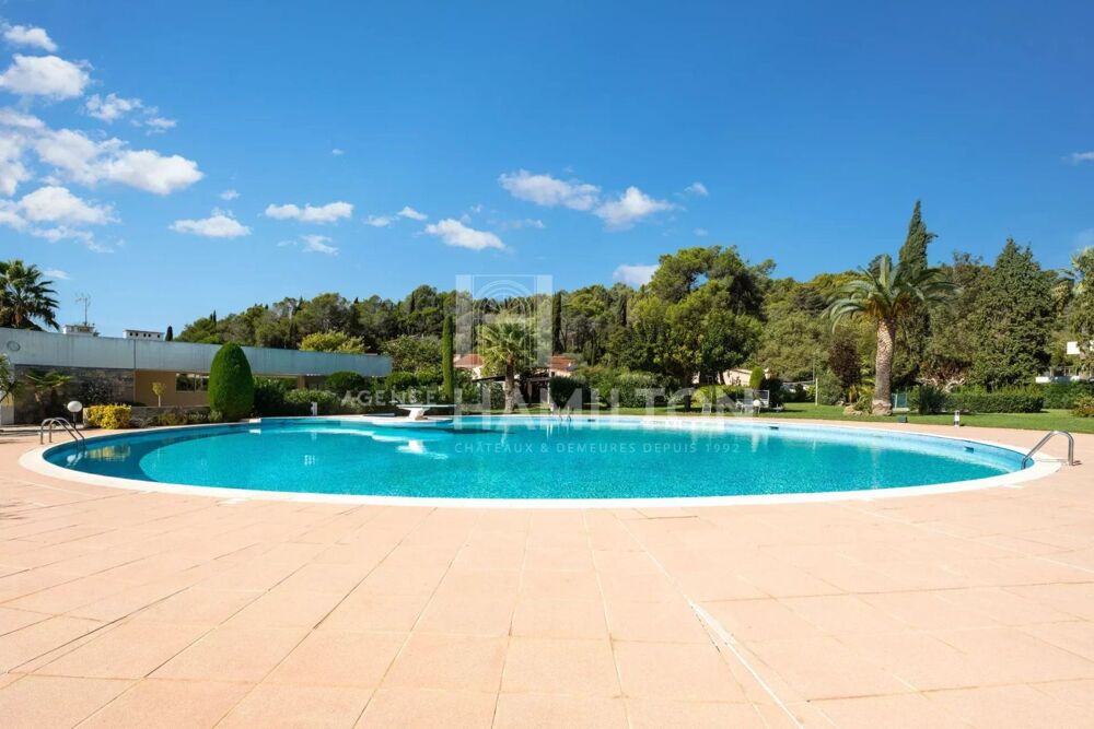VILLA CALIFORNIENNE - DOMAINE FERMÉ