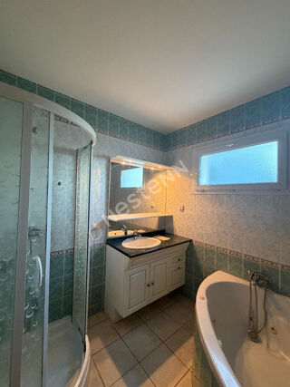  Maison à louer 4 pièces 120 m²