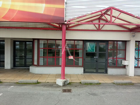   CHALLANS, Local commercial de 230 m² 