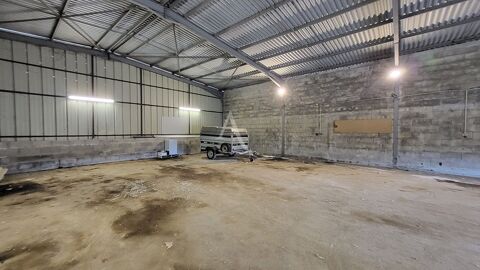 ENTREPOT ZONE RECHERCHEE AVEC PARKING 1750 11800 Trebes