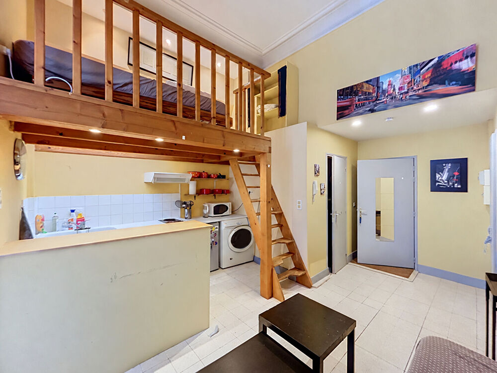 Location Appartement Studio meublé de 23m² avec mezzanine en intra-muros Avignon