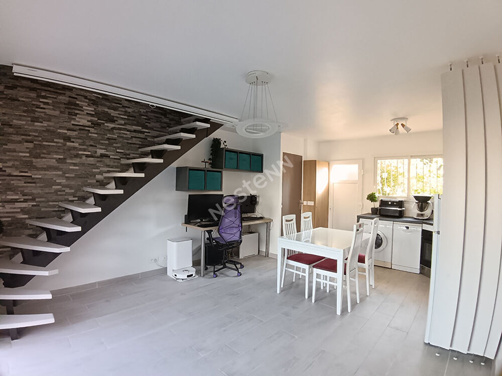 Vente Maison Villa Club T3 en R+1 de 43m² avec 2 terrasses sur parcelle de 90m² Six fours les plages