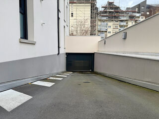  Parking / Garage  vendre 