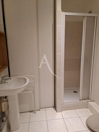  Appartement à louer 2 pièces 28 m²