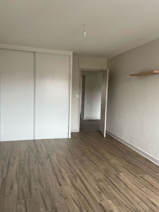  Appartement  louer 3 pices 85 m