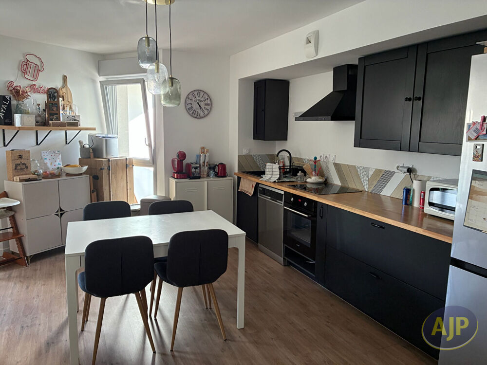 T3 TERRASSE RECENT COUERON BOURG