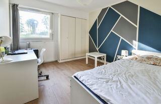  Appartement à louer 5 pièces 84 m²