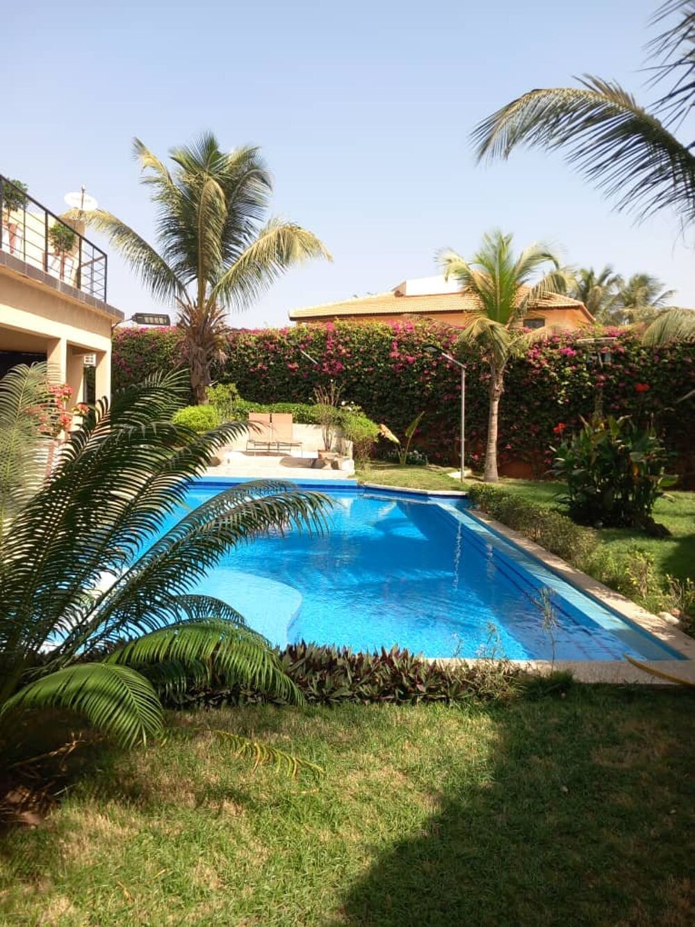 Location Maison A LOUER SPACIEUSE VILLA MEUBLEE DE 4 CHAMBRES AVEC PISCINE EN RÉSIDENCE A SALY Saly (Senegal)