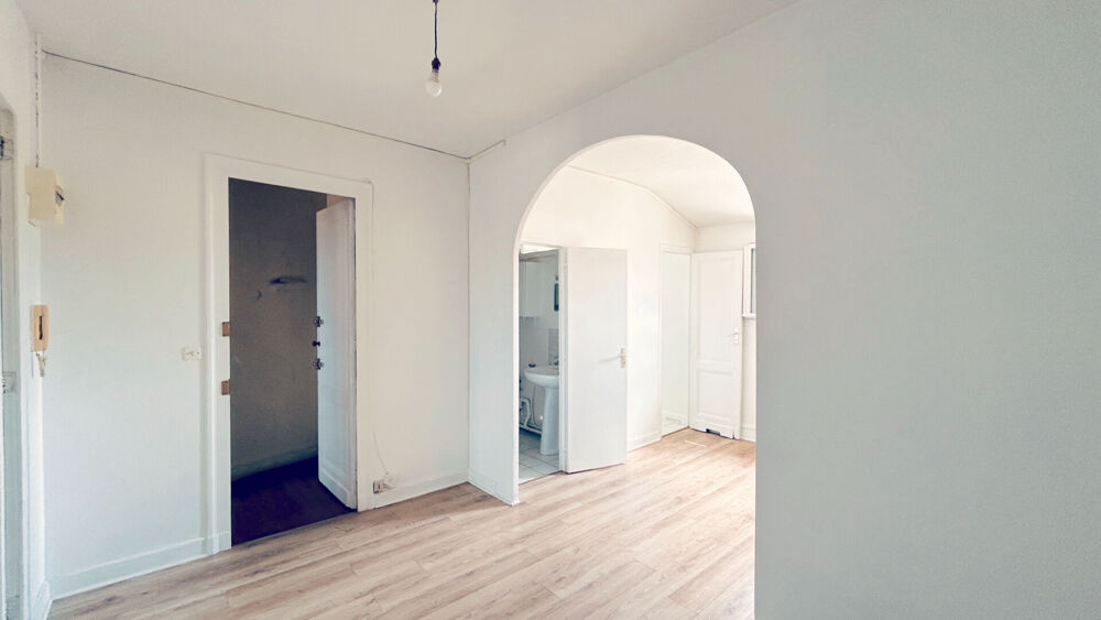 Location Appartement A LOUER APPARTEMENT DE TYPE 2 - BORDEAUX QUARTIER CHARTRON - PLACE PICARD Bordeaux