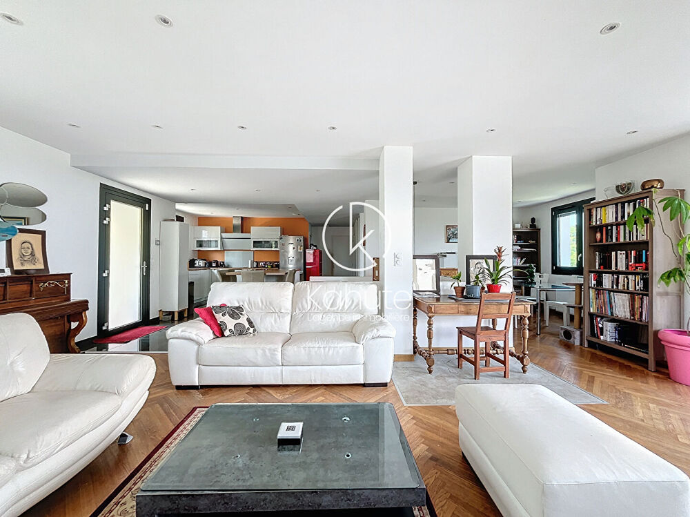 Vente Maison Maison Saint Didier Au Mont D'Or 7 pièce(s) 210m2 avec dépendance et grand garage, 1579m2 de terrain, au calme, situation privil Saint didier au mont d or
