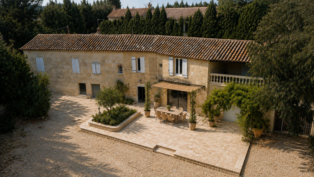 Vente Maison Mas du XVIII, siècle à réinventer ,  Pierre, lumière et grands espaces Montfrin