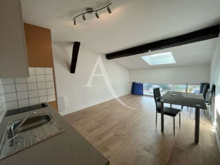  Appartement à louer 1 pièce 35 m²