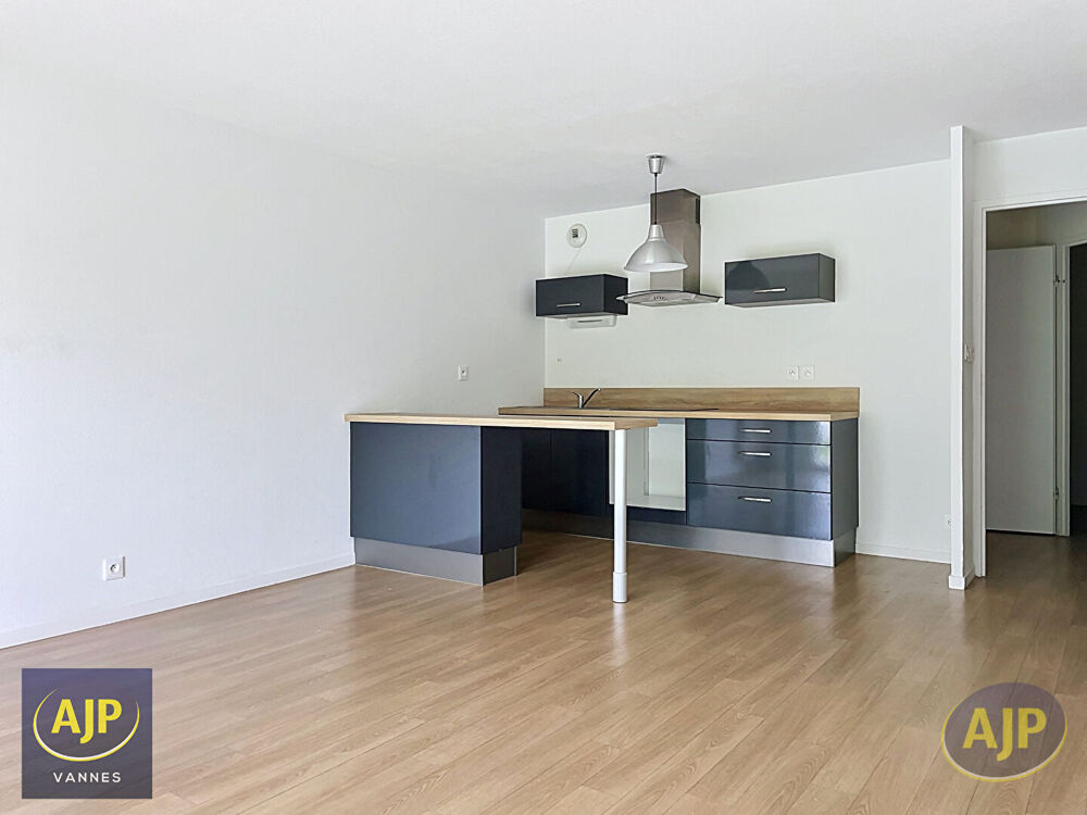 SAINT-AVE - T3 EN REZ DE JARDIN 59 M2