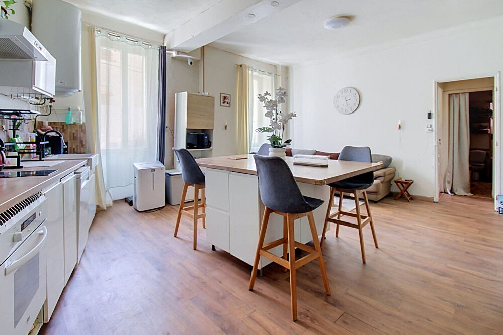 EXCLUSIVITÉ Appartement 4 pièces- 100 m2 - 3 chambres - proches commerces - Garage*