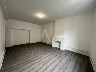  Appartement à louer 3 pièces 95 m²