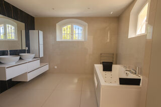  Maison � vendre 6 pi�ces 270 m�