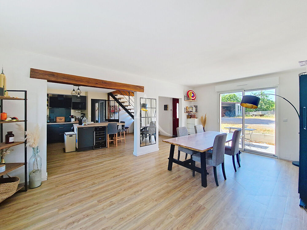 Maison 6 pièces 130 m² · à Chateauneuf sur Sarthe · 130 m² · 260 000 €