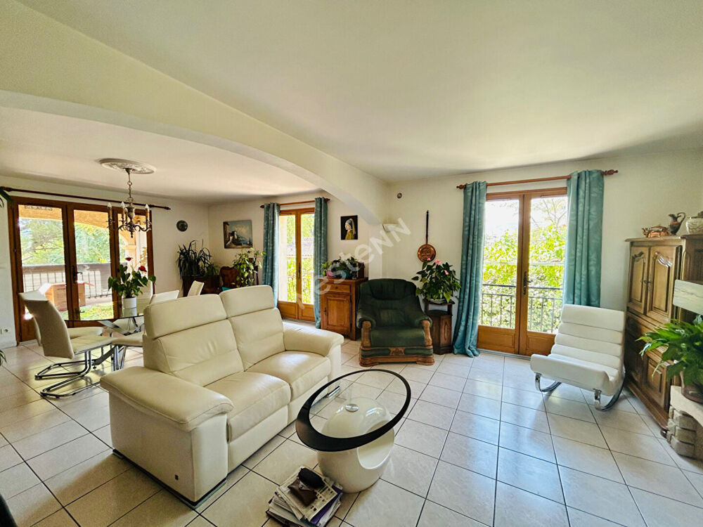Maison La Ciotat de 7 pièces de 182 m² sur 1057 m² de terrain
