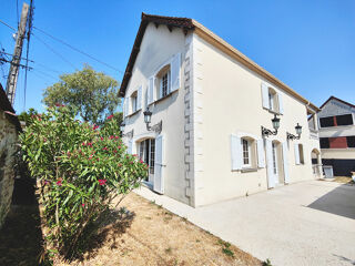  Maison à louer 4 pièces 164 m²