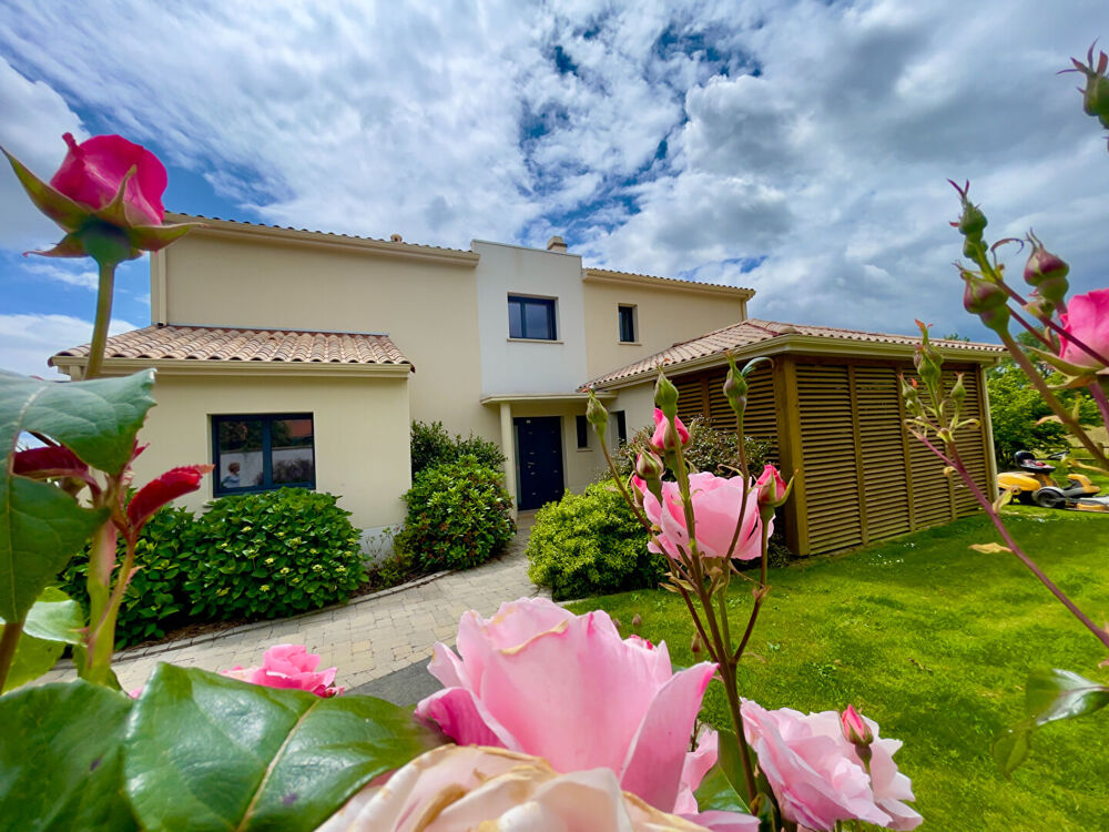 Vente Maison Le Cellier -7 pièce(s) -5 chambres-180m2 Le cellier