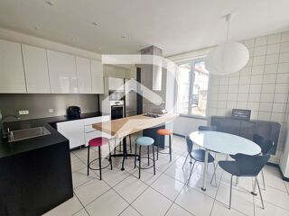  Appartement à louer 3 pièces 77 m²