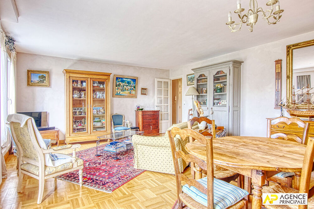 Vente Appartement Versailles Notre-Dame Boulevard de la reine - Appartement 5 pièces 113 m 4è étage avec ascenseur, caves et parking Versailles