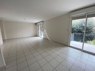  Appartement à louer 4 pièces 93 m²
