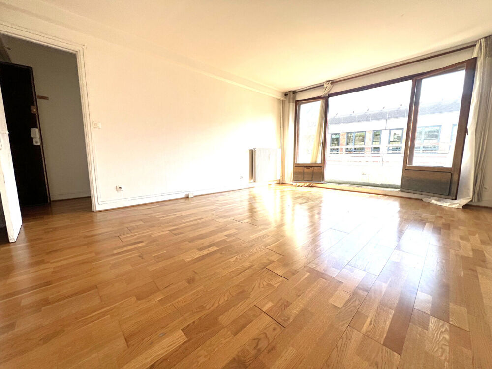 Vente Appartement STUDIO LUMINEUX AVEC EXTÉRIEUR AUX PORTES DE PARIS Montreuil