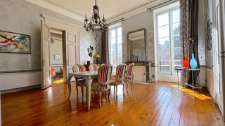  Immeuble à vendre 15 + pièces 758 m²