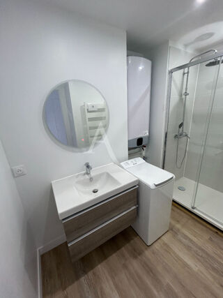  Appartement à louer 3 pièces 55 m²