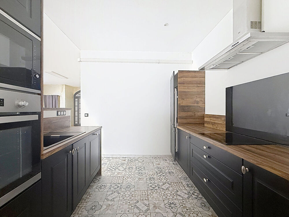 Vente Appartement Appartement 4 pièces à vendre à Toulon - Champs de Mars, 113 m², calme et lumineux Toulon