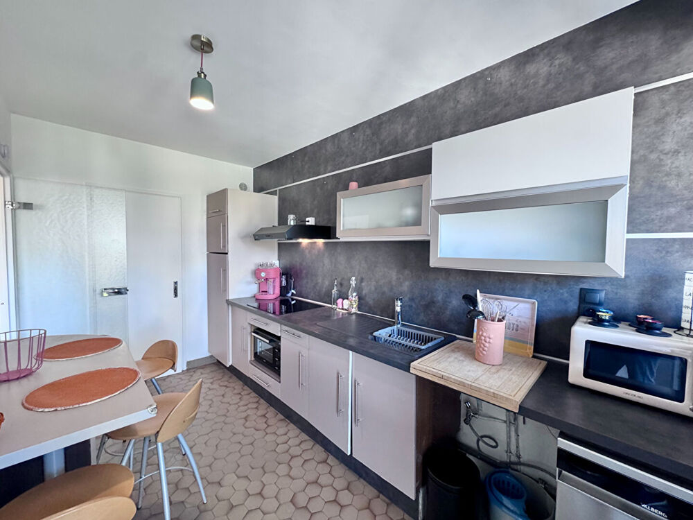Location Appartement CHAMBÉRY CENTRE ? T2 MEUBLÉ DE STANDING ? 50 M² ? PARKING ? TERRASSE ? CAVE Chambery