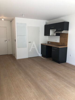  Appartement à louer 2 pièces 44 m²