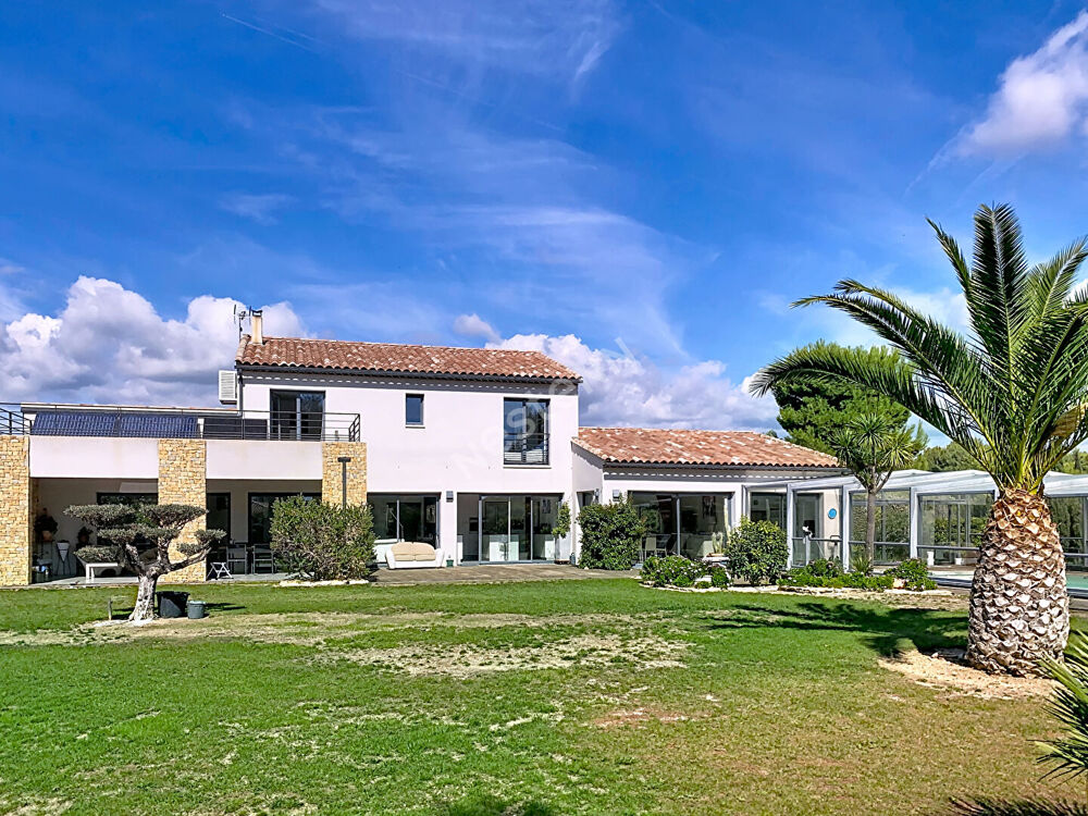 Maison 12 pièces 280 m² · à La Cadiere D Azur · 280 m² · 1 800 000 €