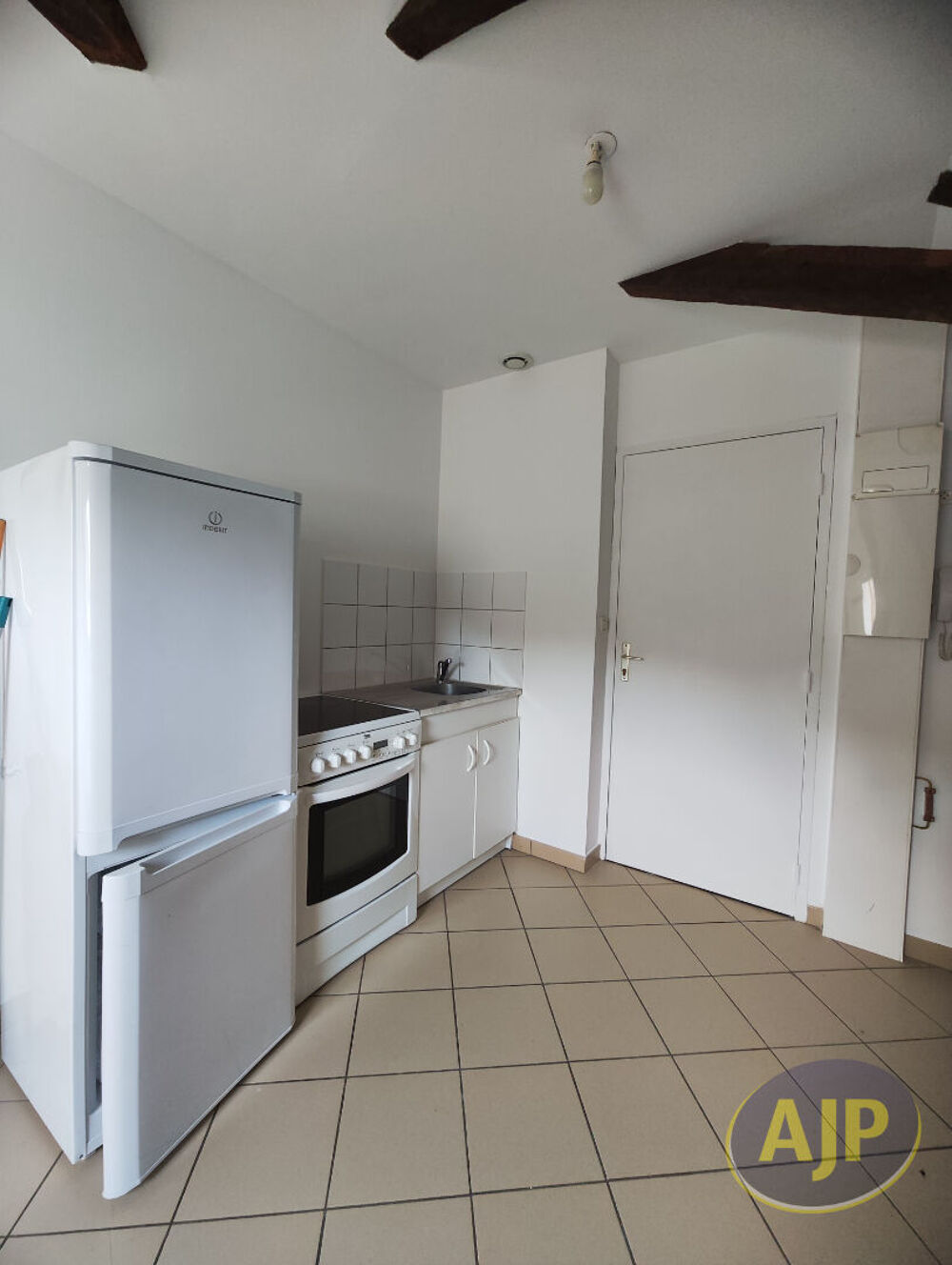 Location Appartement Appartement 1 Chambre-  COMBREE Combree