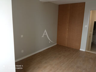  Appartement à louer 4 pièces 85 m²