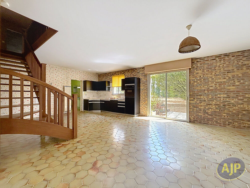 Vente Maison CHÂTEAUBRIANT - Maison familiale 135 m² 6 pièces Chateaubriant