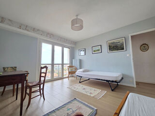  Appartement à louer 4 pièces 85 m²