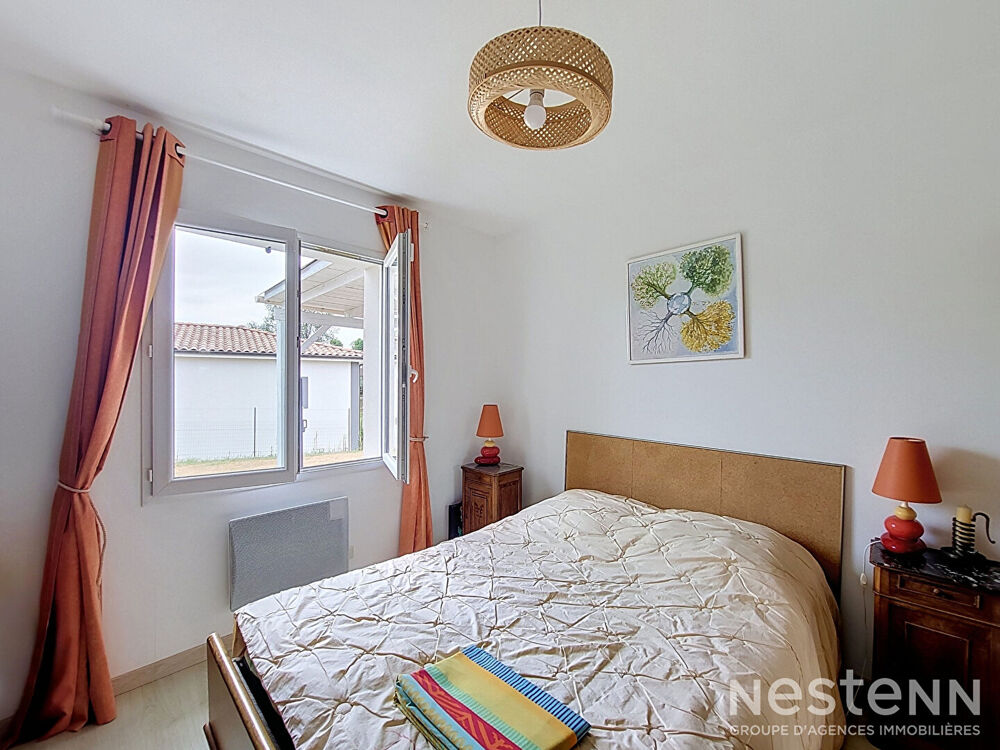 A Vendre Maison contemporaine de plain-pied avec trois chambres, garage et jardin à Condom