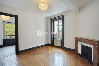  Appartement à louer 3 pièces 75 m²