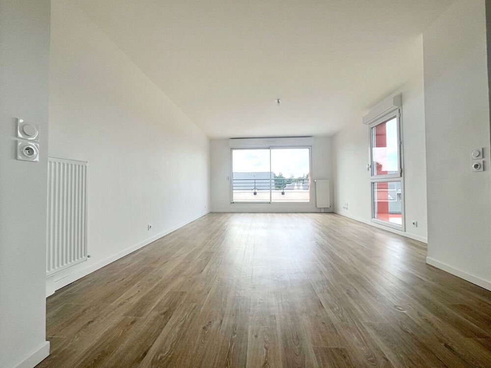 A VENDRE PLOEREN proche bourg appartement 3 pièces en dernier étage 2 places de parking et cave