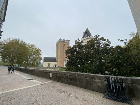 Murs  commerciaux loués en restauration au coeur de PAU. Opportunité ! 298000 64000 Pau