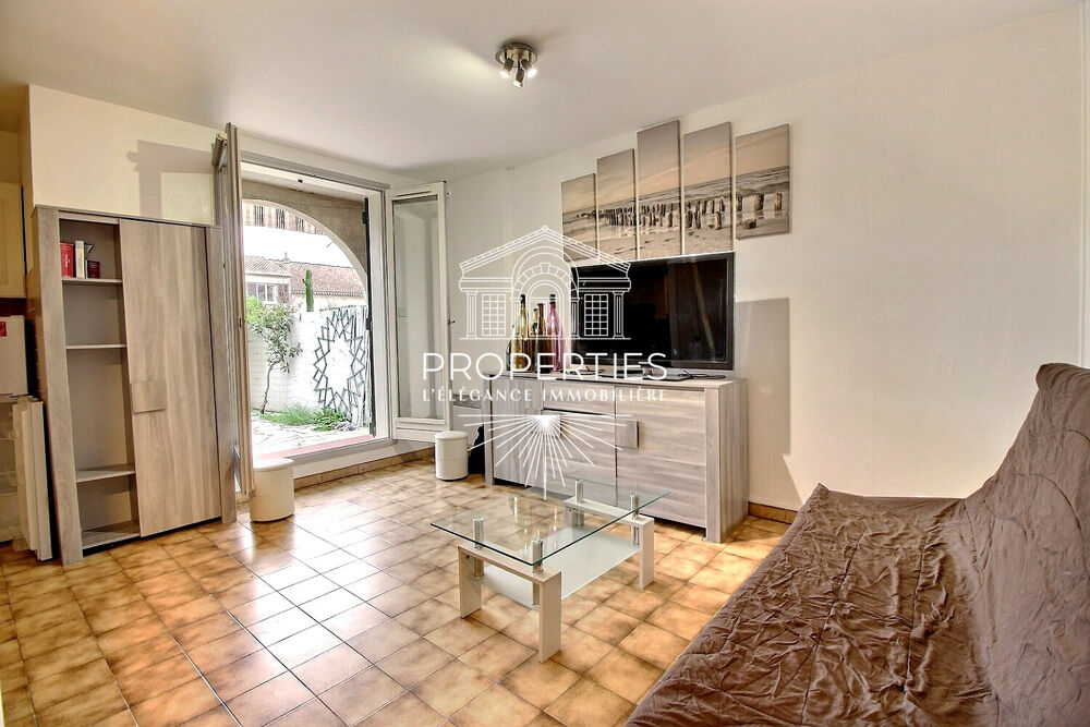 LA LONDE - CENTRE VILLE - STUDIO EN REZ-DE-JARDIN - 23M² - PARKING PRIVATIF
