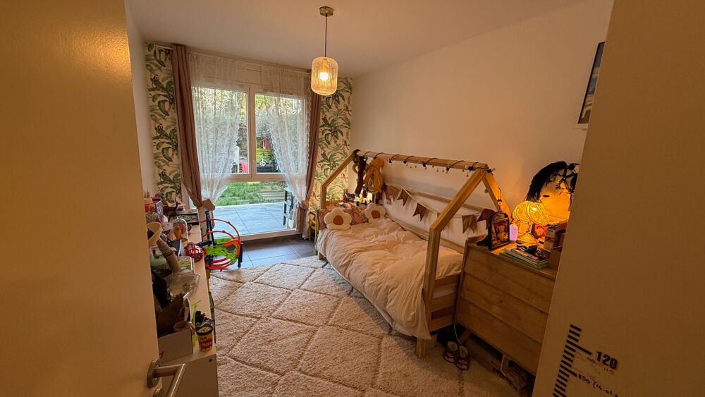 Un appartement comme une maison:T3 récent avec jardin de 43m2 au calme.