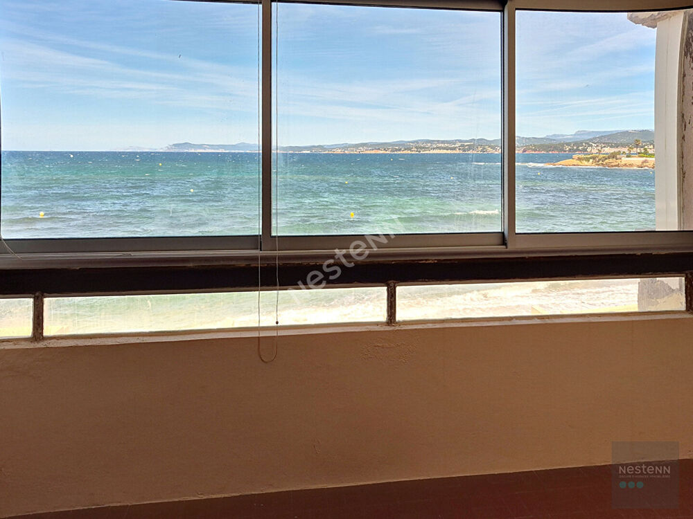 Appartement de 1 pièce pieds dans l'eau à six fours les plages