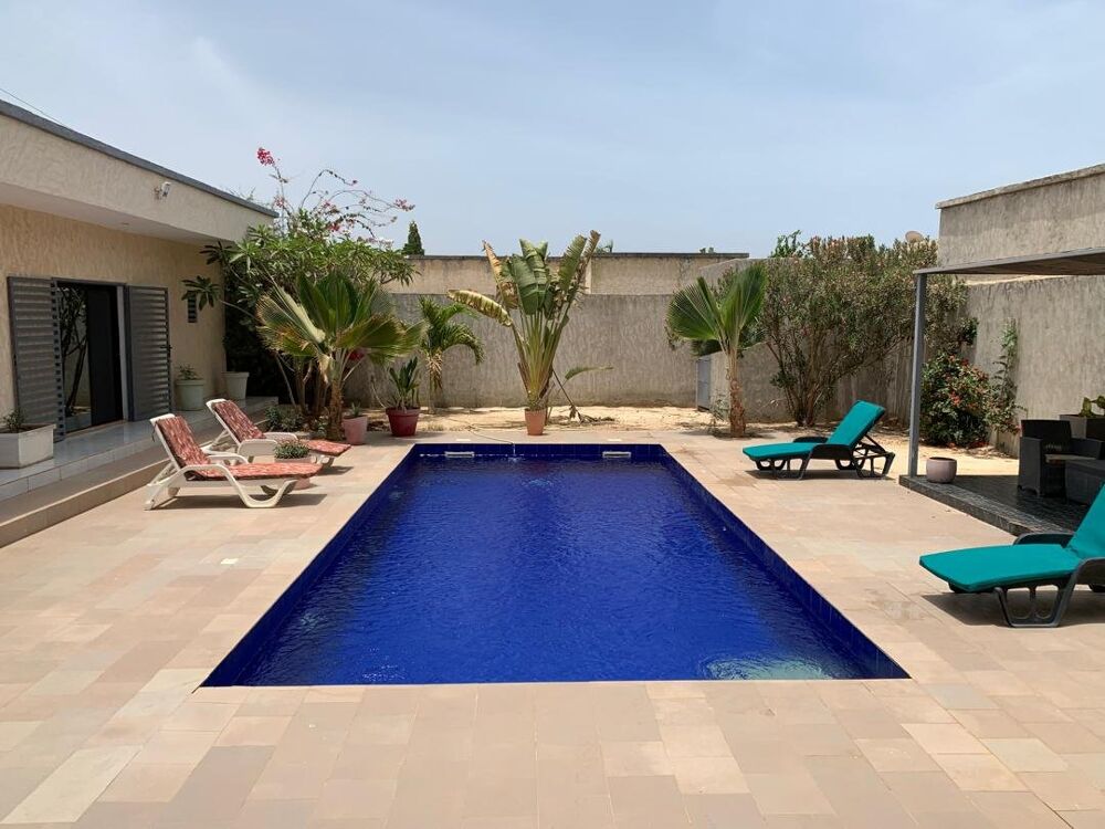 Vente Maison JOLIE VILLA CONTEMPORAINE SITUEE DANS UN QUARTIER RESIDENTIEL Nguerigne (Senegal)